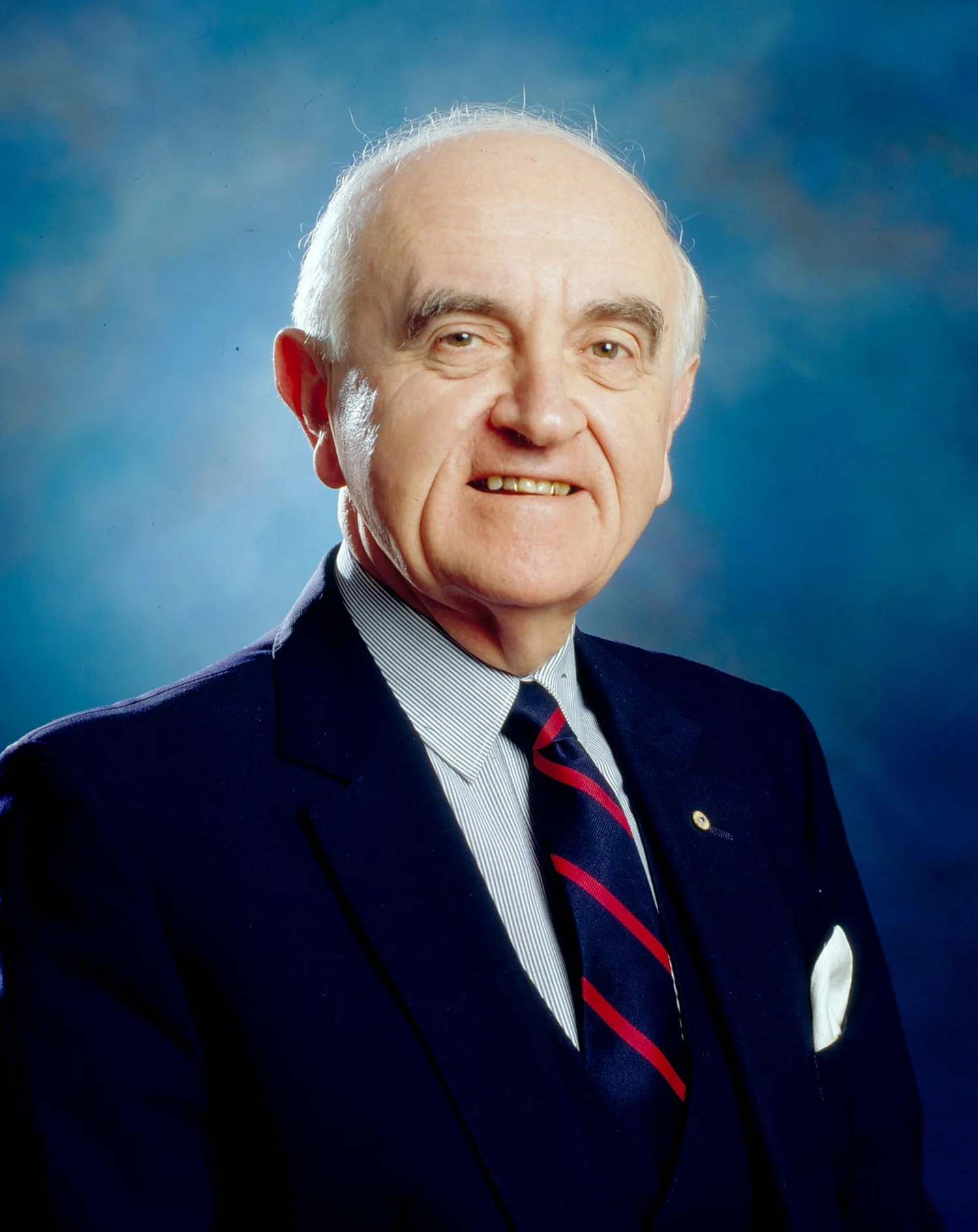 Emeritus Professor Louis Waller Headshot 
